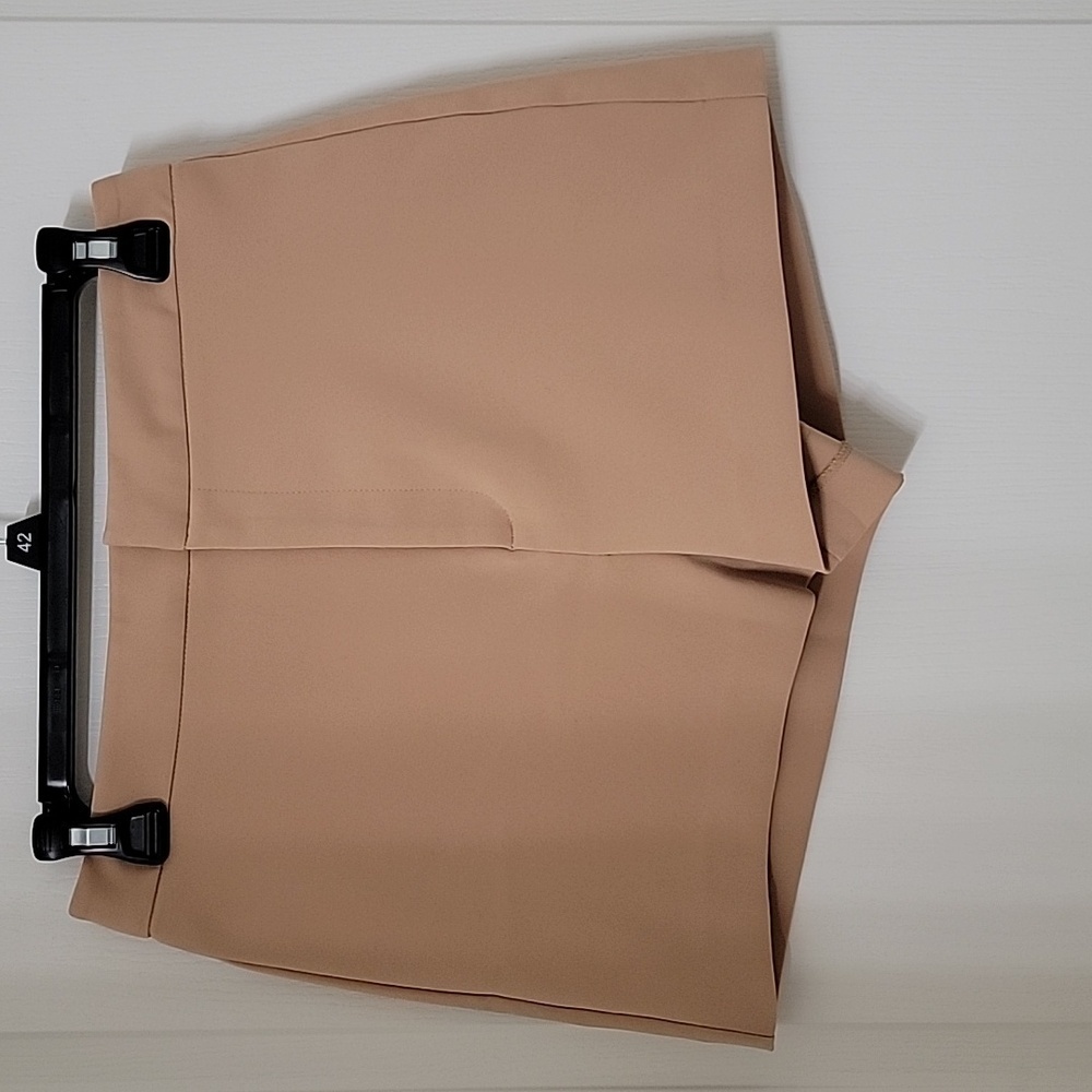Forever 21 Size M Nude / Flesh / Tan Colored Tailored Shorts, Gently Used Cond